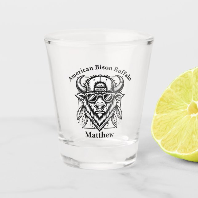 Stilvolles Goldenes Bison mit Sonnenbrille und Hut Schnapsglas (Vorderseite)