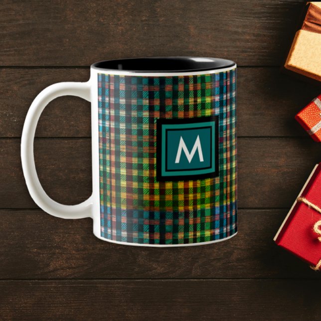 Stilvolles Green Tartan Scottish Pattern Monogram Zweifarbige Tasse (Von Creator hochgeladen)