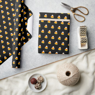 Stilvolles lustiges Candy Corn Muster auf Schwarz Geschenkpapier