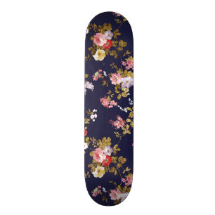 Stilvolles Marineblau-Rosagoldboho mit Blumen Skateboard