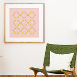 Stilvolles modernes Bauernhaus Geometric Blush Pin Poster<br><div class="desc">Ein einfaches geometrisches Muster von Dreiecken in goldgelb gelb. Der rot-rosa Hintergrund kann durch Anklicken der Schaltfläche Anpassen auf die Farbe Ihrer Wahl geändert werden.</div>