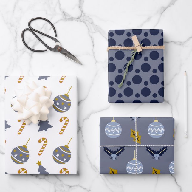 Stilvolles Navy Spot Christmas Bauble Mix Trio Geschenkpapier Set (Vorderseite)