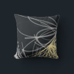 Stilvolles Schwarz-Gelb-Abstract-Design Kissen<br><div class="desc">Dieses moderne Kissen besticht durch ein stilvolles, Bio abstraktes Design von weißen und gelben Bändern auf schwarzem Hintergrund. Ein schlichtes, trendiges und elegantes Kissen für Ihr Schlafzimmer, einen Lieblingsstuhl, als elegante Ergänzung in Ihrem Familienzimmer oder Wohnzimmerdekor oder ein durchdachtes modernes Zuhause-Geschenk für jeden Anlass. Mit Vektorgrafiken entworfen, können Sie den...</div>