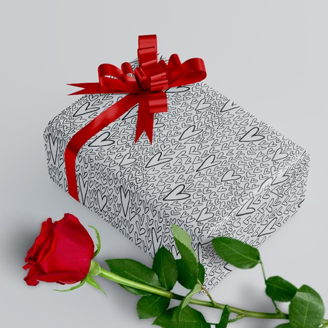 Stilvolles Schwarz-Weiß-Herz-Muster Geschenkpapier (Von Creator hochgeladen)