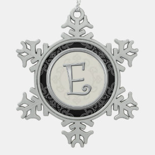 Stilvolles silbernes Weihnachten des Monogramm-E Schneeflocken Zinn-Ornament