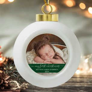 Stilvolles Skript Mein erstes Weihnachtsbaby Green Schneeflocken Zinn-Ornament