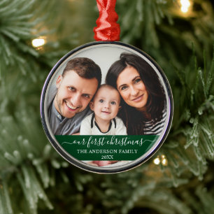 Stilvolles Skript Unsere erste Weihnachtsfamilie G Ornament Aus Metall