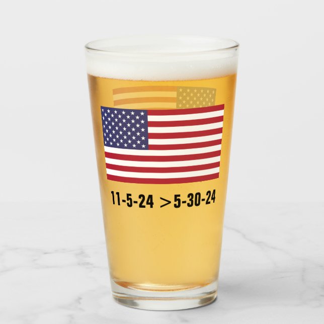 STIMME TRUMP GLAS (Vorne (Gefüllt))
