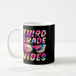 Stimmung der dritten Klasse Erster Tag der dritten Kaffeetasse