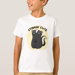 Stinkin Niedlich Funny Skunk Pun T-Shirt