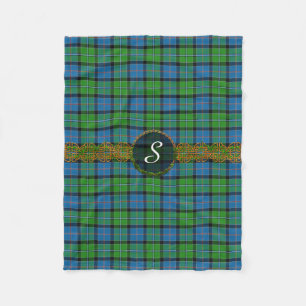 Stirling Tartan und Monogramm Fleecedecke