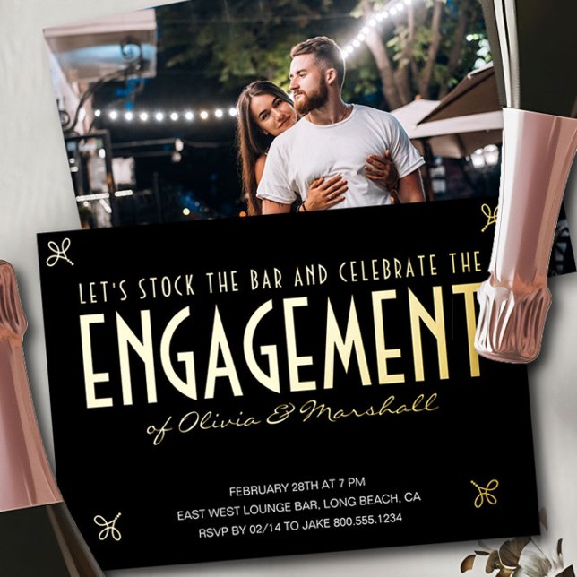 Stock der Bar Engagement Partei Typografisches Gol Folieneinladung (Gold Foil Engagement Photo Invite from theEngagement Party Invitations collection by Darling & May)