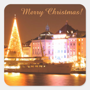 Stockholm, Schweden zu Weihnachten in der Nacht Quadratischer Aufkleber