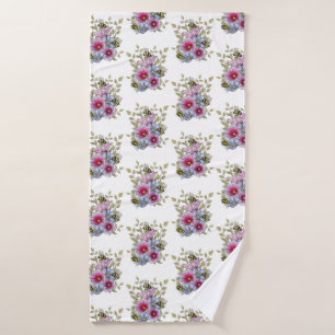 Stockrosen und Blaue Blumen mit Hummeln Badehandtuch