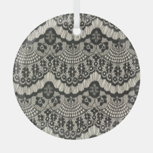 Stoffspitze Verzierung auf Weiß. Ornament Aus Glas