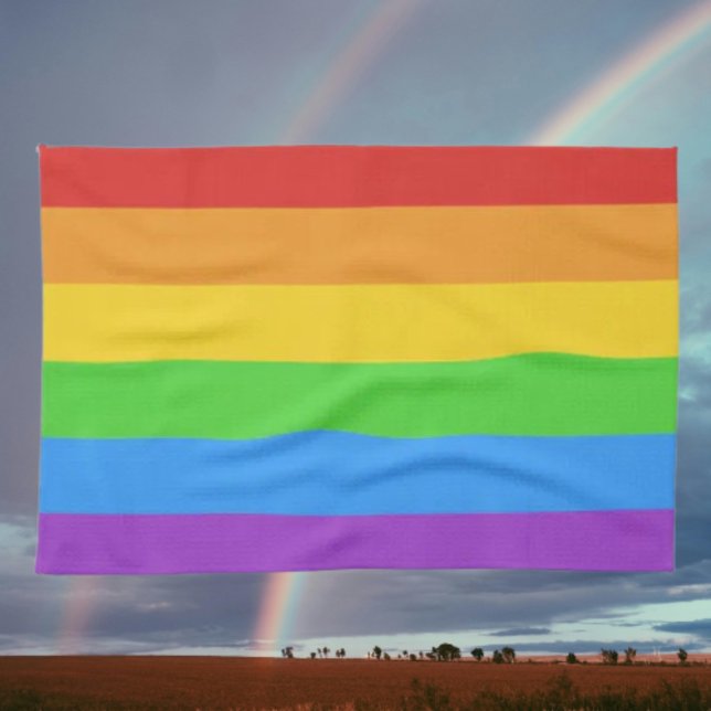 Stolz auf jede Platte: Regenbogenflagge Geschirrtuch (Von Creator hochgeladen)