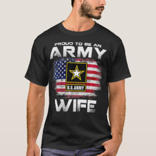 Stolz eine Ehefrau mit amerikanischem Flag Geschen T-Shirt
