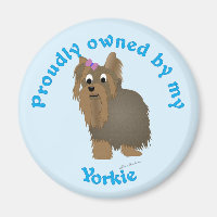 Stolz im Besitz einer Yorkie