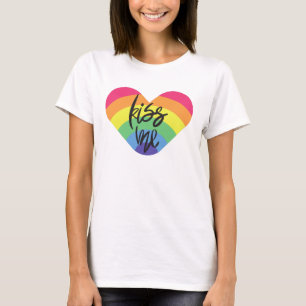 Stolz, küss mich. Liebe ist fair. T-Shirt