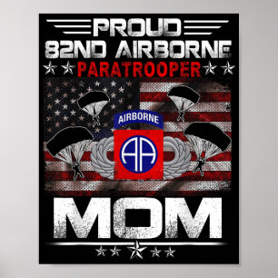 Stolze 82. Im Flugzeug Paratrooper Mama Us Flag - Poster