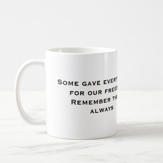 Stolze amerikanische Tasse (Links)
