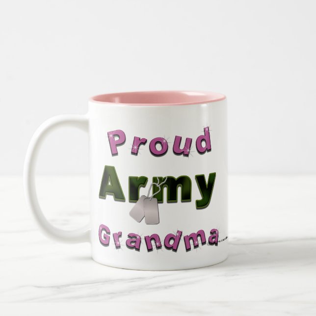 Stolze Armee-Großmutter-Tasse Zweifarbige Tasse (Links)
