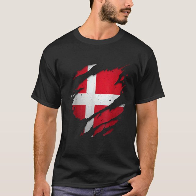 Stolze dänische Danmark Torn Ripped Denmark Flag T-Shirt (Vorderseite)