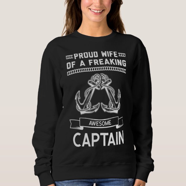 Stolze Ehefrau einer Captain-Boot-Ehefrau Sweatshirt (Vorderseite)