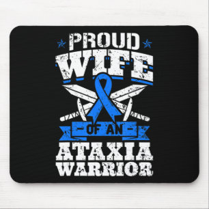 Stolze Ehefrau eines Ataxia Warrior Blue Awareness Mousepad