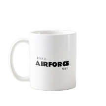 Stolze Ehefrau eines Luftwaffenangehörigen