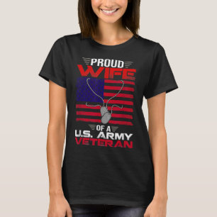 Stolze Ehefrau eines Veteranen der US-Armee T-Shirt