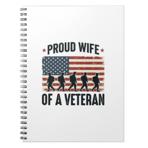 Stolze Ehefrau eines Veteranen Patriotisches Shirt Notizblock