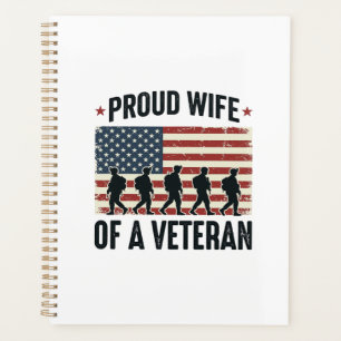 Stolze Ehefrau eines Veteranen Patriotisches Shirt Planer