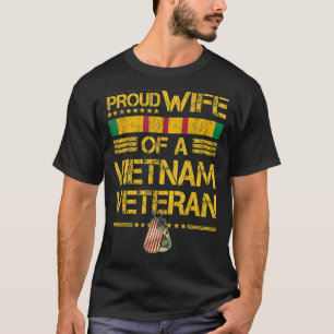 Stolze Ehefrau eines vietnamesischen Veteranen mei T-Shirt