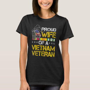 Stolze Ehefrau eines vietnamesischen Veteranen mei T-Shirt