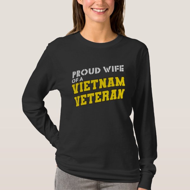 Stolze Ehefrau eines vietnamesischen Veteranen T-Shirt (Vorderseite)