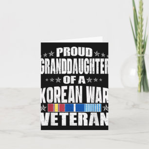 Stolze Enkelin eines Veteranen des Koreakriegs Mil Karte
