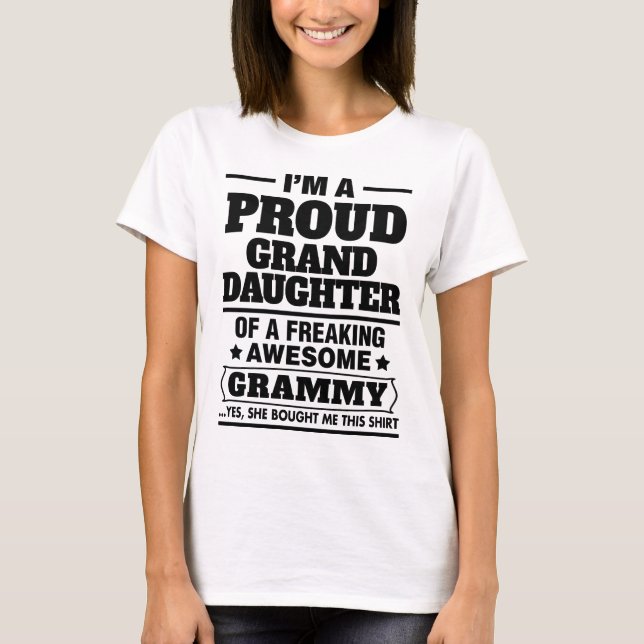 Stolze Enkelin von A fantastisches Grammy T-Shirt (Vorderseite)