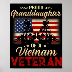Stolze Enkeltochter eines vietnamesischen Veterane Poster