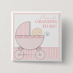 Stolze Großmutter, zum süßer Baby-Rosa-Wagen zu Button