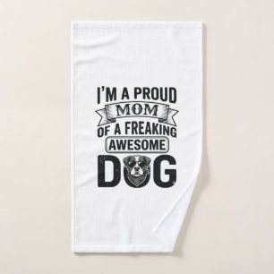 Stolze Hundemutter Vintage Gravur Vektor Design_1 Handtuch