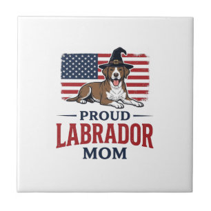 Stolze Labrador-Mama patriotisches Hund-Halloween- Fliese