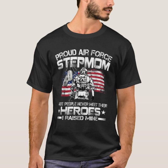 Stolze Luftwaffe Stepama Air Force Abschluss Mama  T-Shirt (Vorderseite)