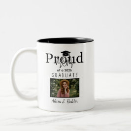 stolze MAMA 2026 Absolvent Geschenk zur Abschlussf Zweifarbige Tasse