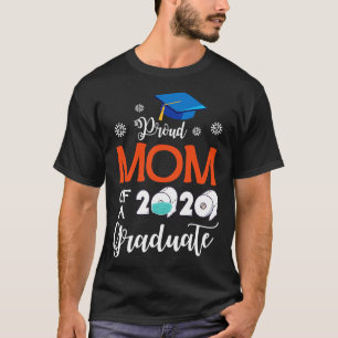 Stolze Mama eines 2020-Absolventen mit Gesichtsmas T-Shirt