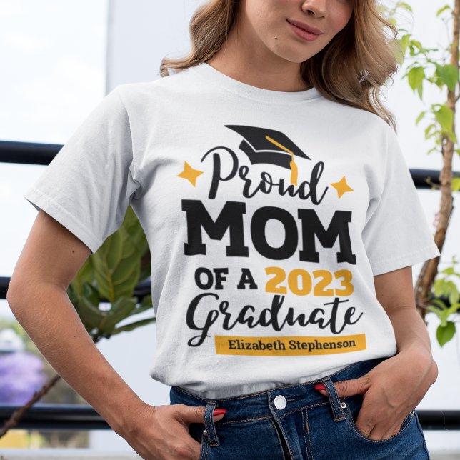 Stolze Mama eines 2024-Graduierten-Tassel mit schw T-Shirt (Von Creator hochgeladen)