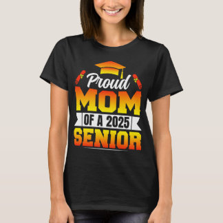 Stolze Mama eines Abschlusses im Hochschulbereich  T-Shirt