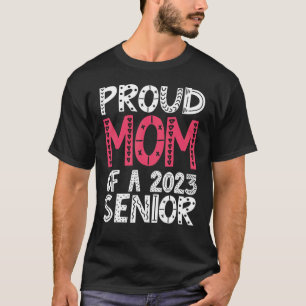 Stolze Mama eines Senior im Jahr 2023 5 T-Shirt