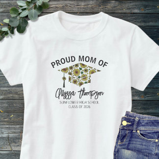 Stolze Mutter 2026 Absolventen Name Florale Abschl T-Shirt