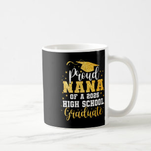 Stolze Nana einer Abiturientin 2025 Kaffeetasse